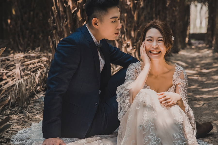 { 斯皓＆芷君 }